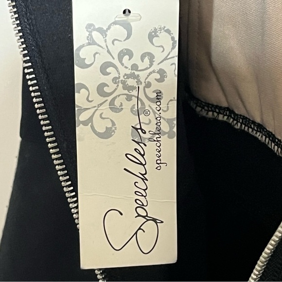 NWT Women’s Speechless Black Gold Sequin Formal Cocktail Prom Party Size Medium - Picture 8 of 13